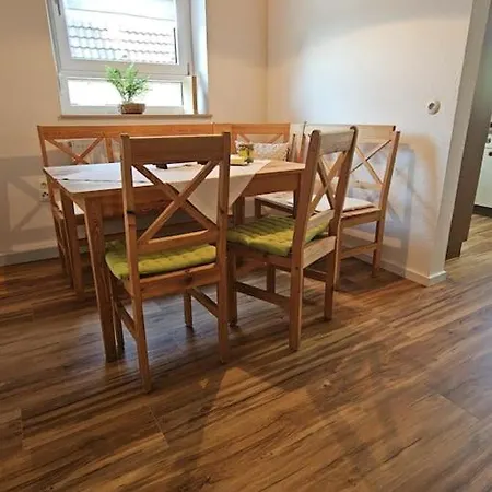 Gemuetliche Eg Wohnung Nahe Daa, Wuerzburg, A3, A7, A81, In Fuchsstadt Reichenberg  Eksteriør billede