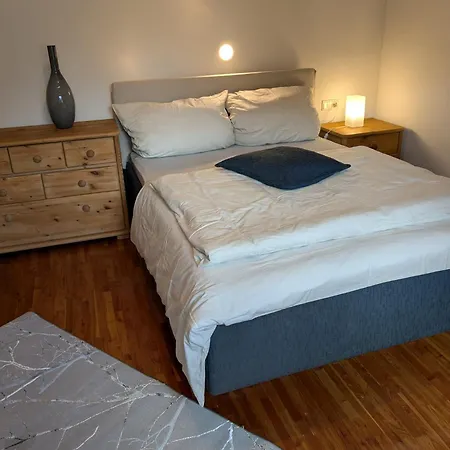 Gemuetliche Eg Wohnung Nahe Daa, Wuerzburg, A3, A7, A81, In Fuchsstadt Reichenberg  Eksteriør billede