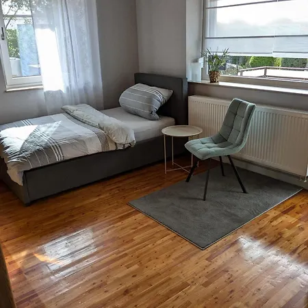 Gemuetliche Eg Wohnung Nahe Daa, Wuerzburg, A3, A7, A81, In Fuchsstadt Reichenberg  Eksteriør billede