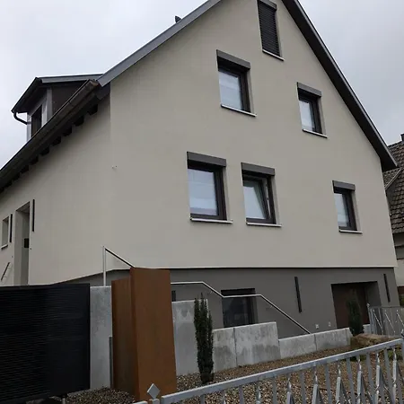 Gemuetliche Eg Wohnung Nahe Daa, Wuerzburg, A3, A7, A81, In Fuchsstadt Reichenberg  Eksteriør billede